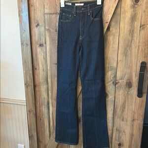 Women's Levi’s ribcage boot cut dark Blue Jeans